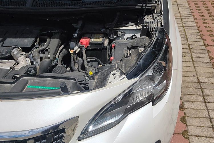Used Peugeot 4008 2017 350THP Elite Edition Engine Bay Left