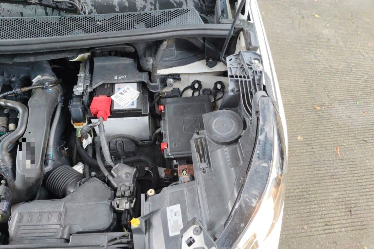 Used Peugeot 4008 2017 350THP Luxury Edition Engine Bay Left