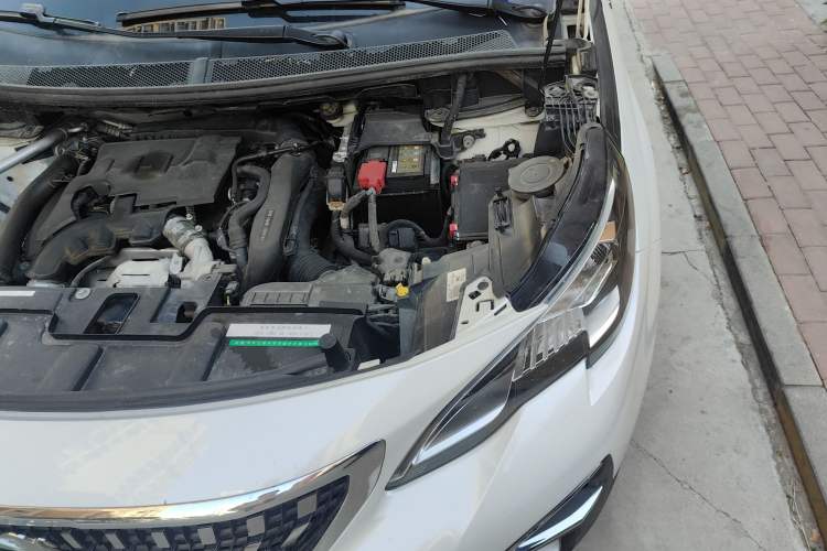 Used Peugeot 4008 2017 350THP Comfort Edition Engine Bay Left