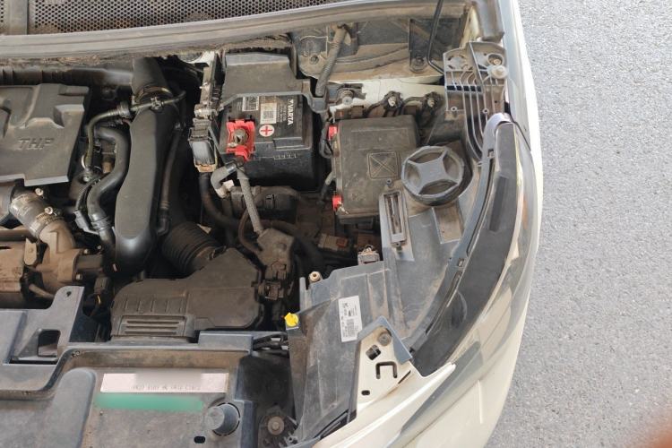 Used Peugeot 4008 2017 350THP Elite Edition Engine Bay Left