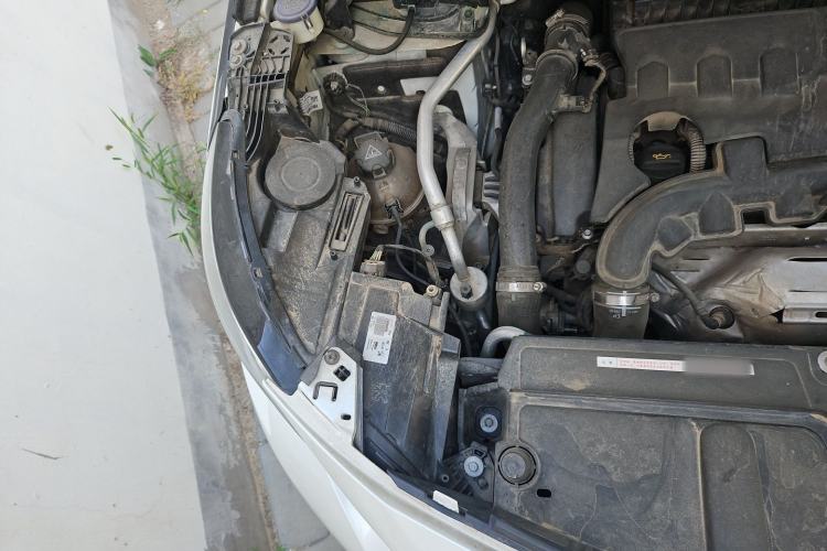 Used Peugeot 4008 2017 350THP Luxury Edition Engine Bay Right
