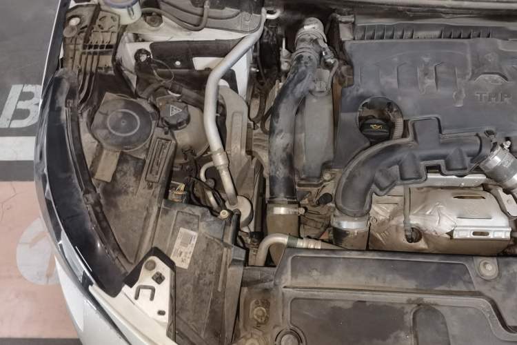 Used Peugeot 4008 2017 350THP Elite Edition Engine Bay Right