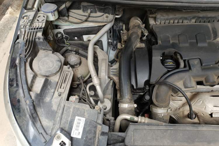 Used Peugeot 4008 2017 350THP Elite Edition Engine Bay Right