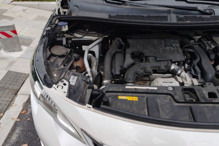 Used Peugeot 4008 2017 350THP Elite Edition Engine Bay Right