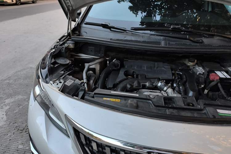 Used Peugeot 4008 2017 350THP Elite Edition Engine Bay Right