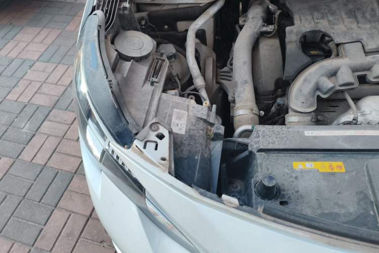 Used Peugeot 4008 2017 350THP Elite Edition Engine Bay Right
