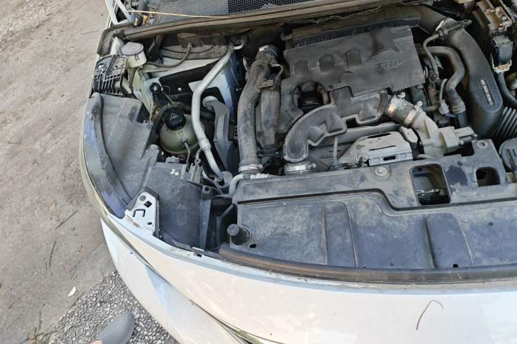 Used Peugeot 4008 2017 350THP Luxury Edition Engine Bay Right