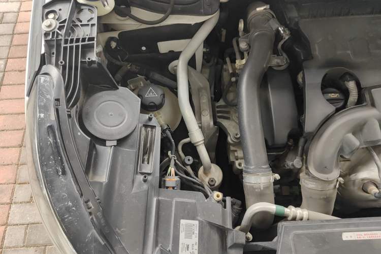 Used Peugeot 4008 2017 350THP Elite Edition Engine Bay Right