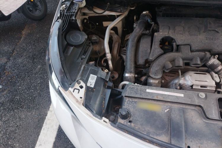 Used Peugeot 4008 2017 350THP Elite Edition Engine Bay Right