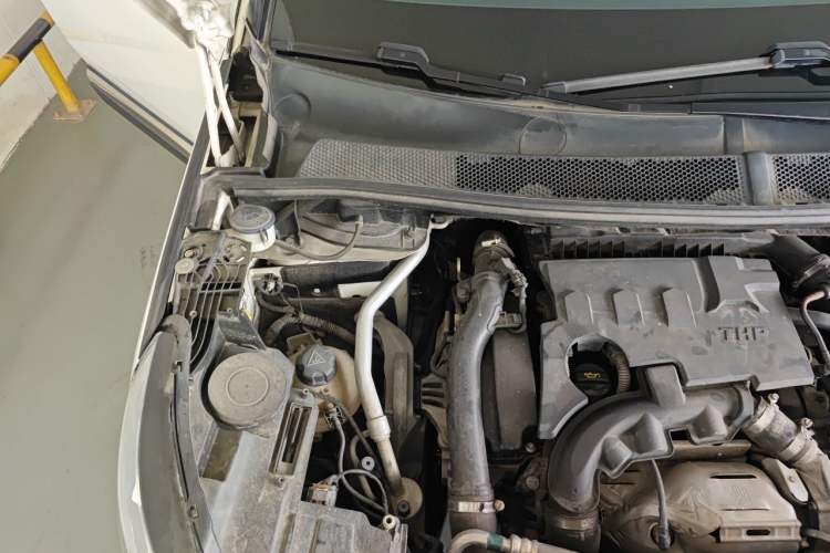 Used Peugeot 4008 2017 350THP Elite Edition Engine Bay Right