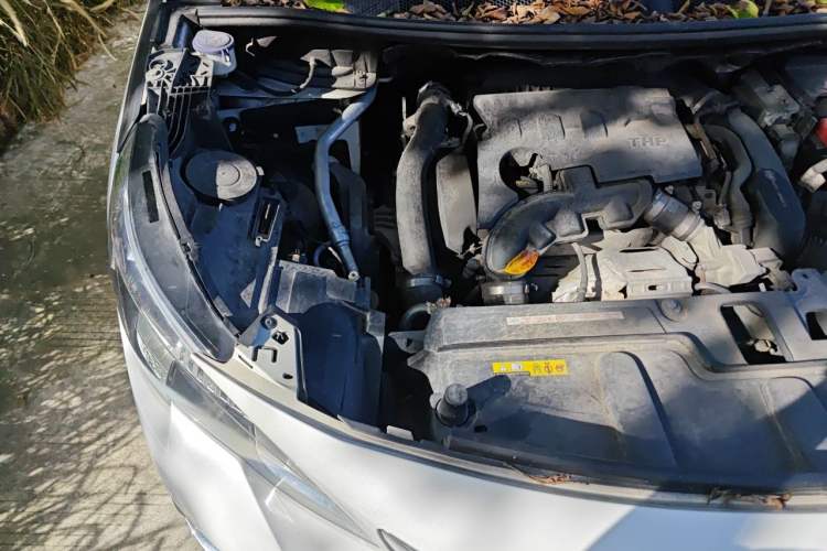 Used Peugeot 4008 2017 350THP Elite Edition Engine Bay Right