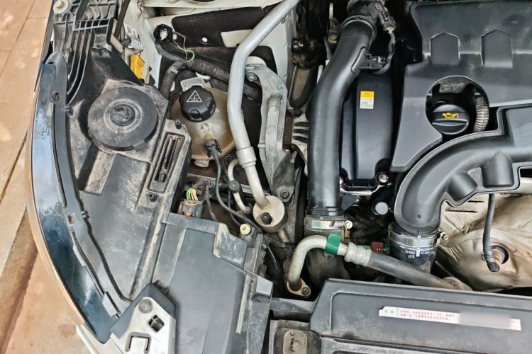 Used Peugeot 4008 2017 350THP Elite Edition Engine Bay Right