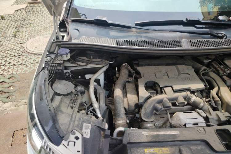 Used Peugeot 4008 2017 350THP Elite Edition Engine Bay Right