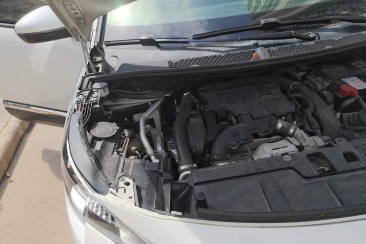 Used Peugeot 4008 2017 350THP Elite Edition Engine Bay Right