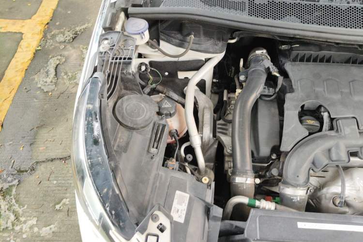 Used Peugeot 4008 2017 350THP Luxury Edition Engine Bay Right