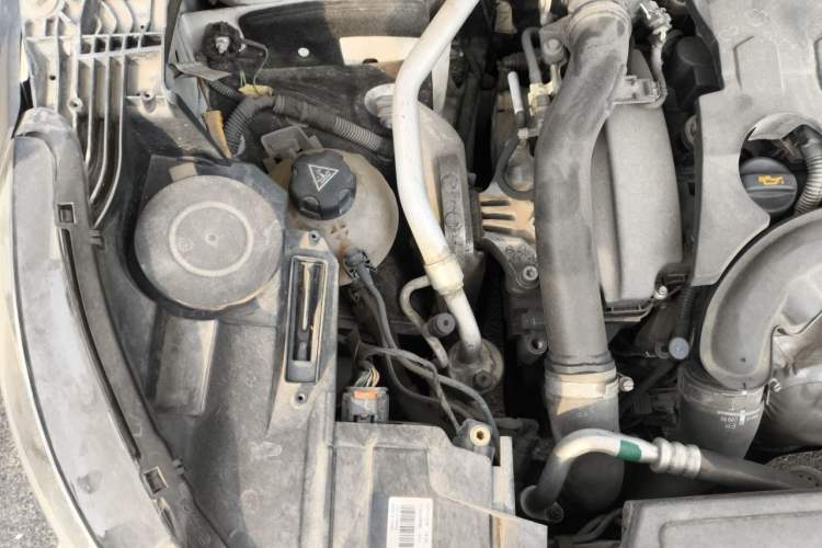 Used Peugeot 4008 2017 350THP Elite Edition Engine Bay Right