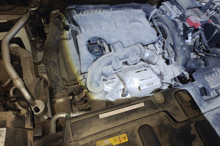 Used Peugeot 4008 2017 350THP Elite Edition Engine Bay Right