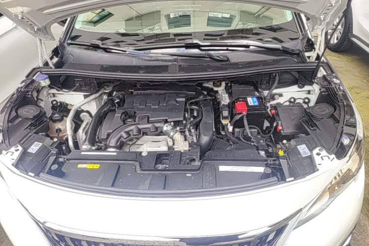 Used Peugeot 4008 2017 350THP Elite Edition Engine Bay