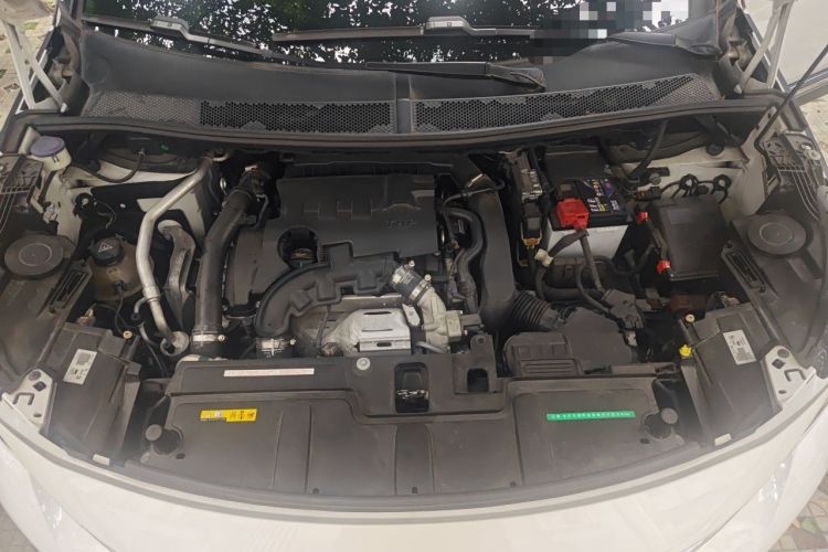 Used Peugeot 4008 2017 350THP Elite Edition Engine Bay