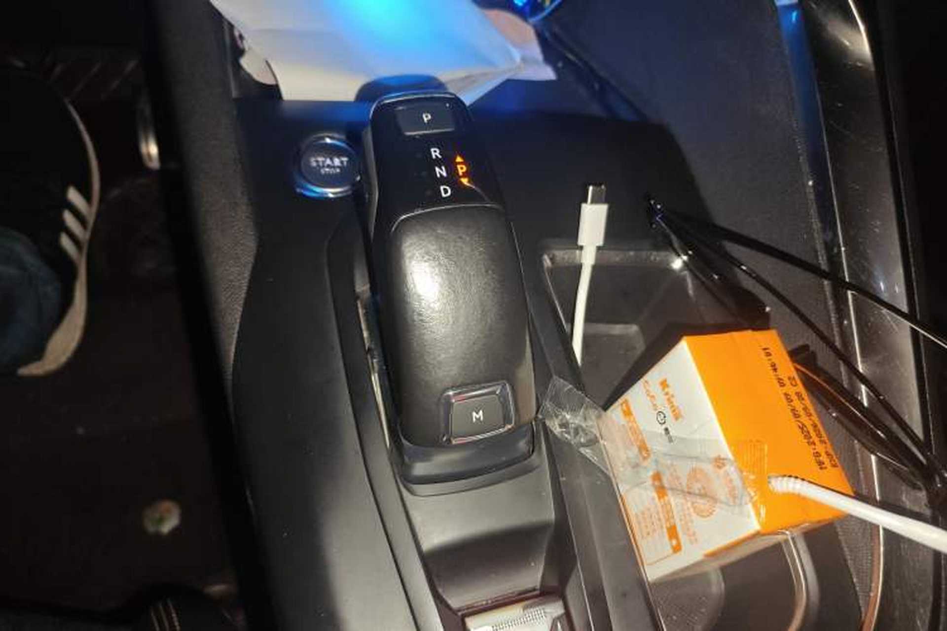 Used Peugeot 4008 2017 350THP Elite Edition Gear Lever