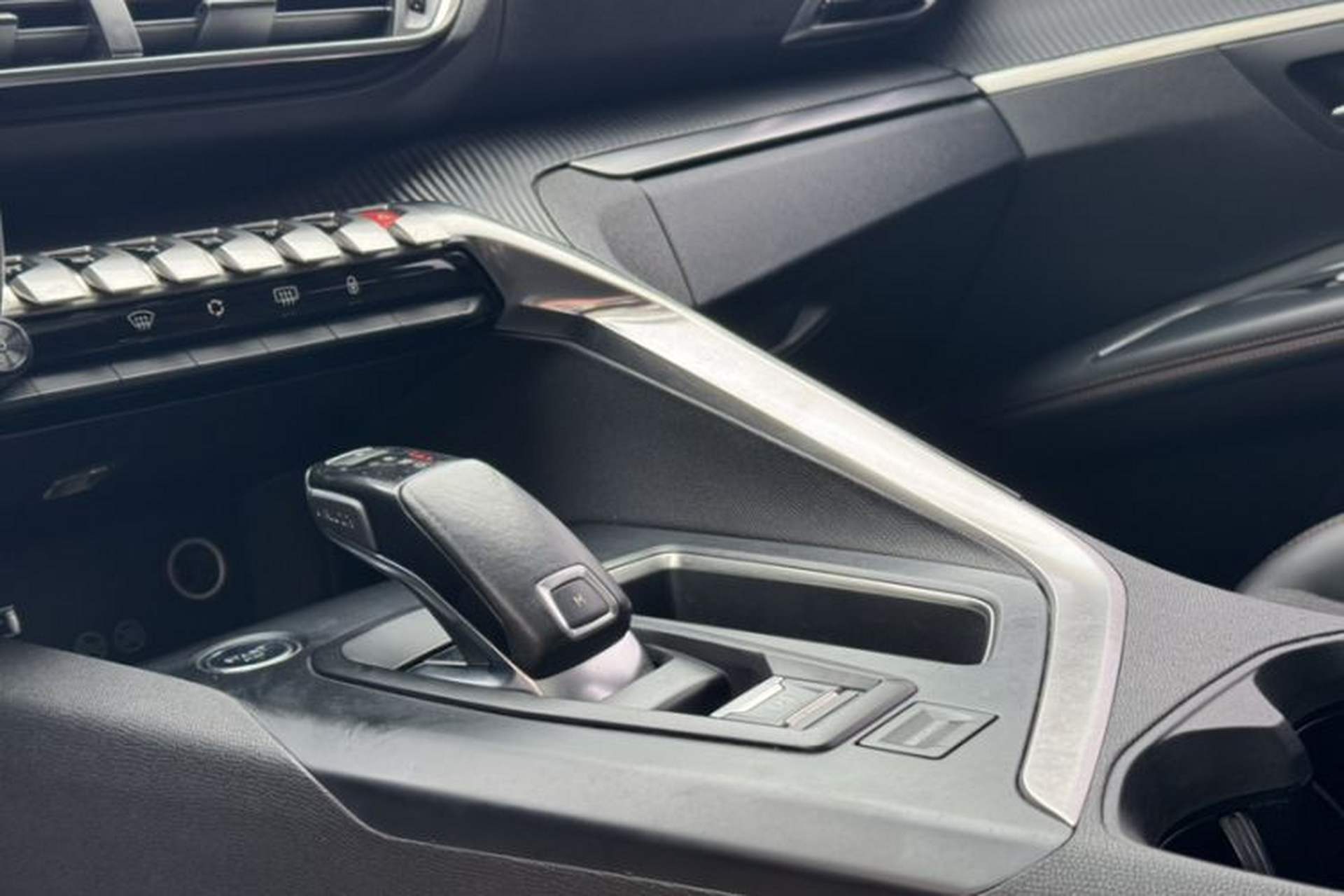 Used Peugeot 4008 2017 350THP Elite Edition Gear Lever