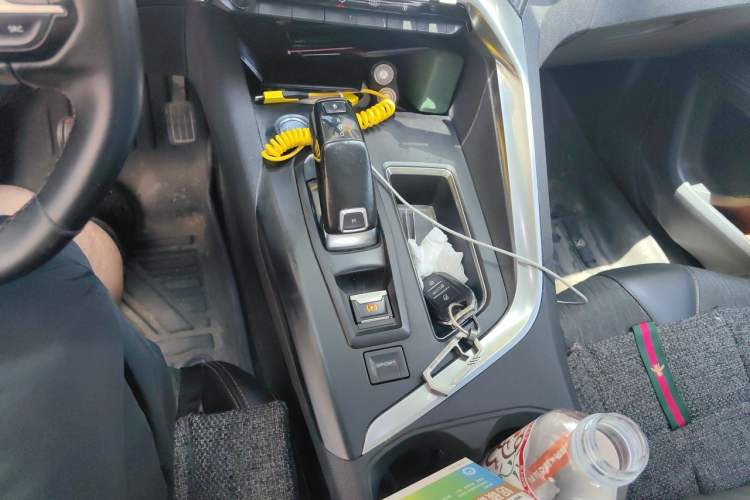 Used Peugeot 4008 2017 350THP Elite Edition Gear Lever