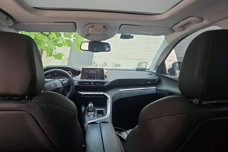 Used Peugeot 4008 2017 350THP Luxury Edition Headliner