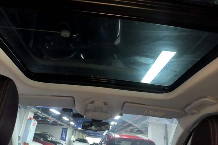 Used Peugeot 4008 2017 350THP Elite Edition Headliner