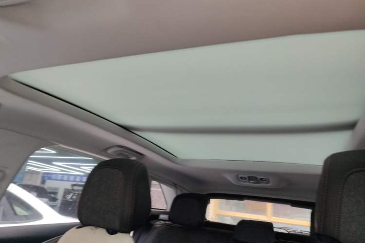 Used Peugeot 4008 2017 350THP Elite Edition Headliner