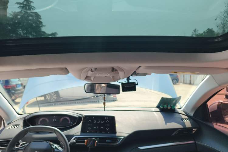 Used Peugeot 4008 2017 350THP Elite Edition Headliner