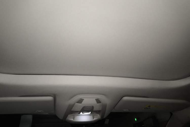 Used Peugeot 4008 2017 350THP Elite Edition Headliner