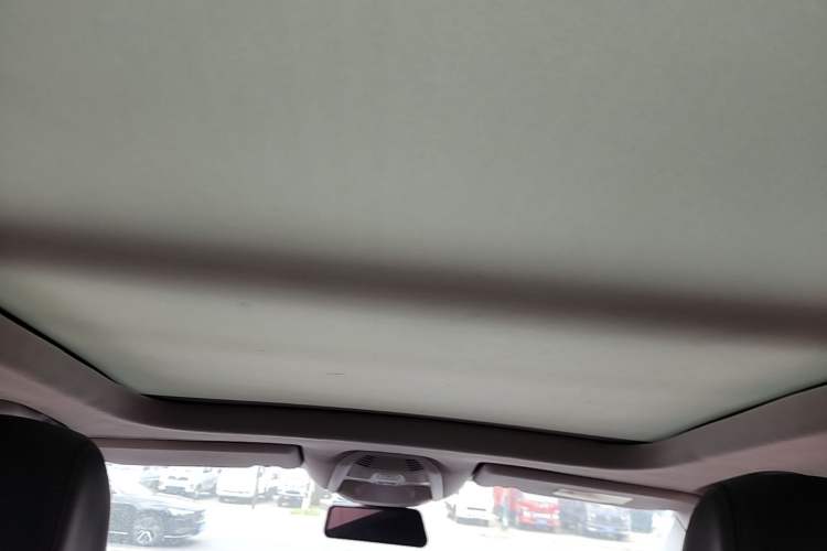 Used Peugeot 4008 2017 350THP Elite Edition Headliner