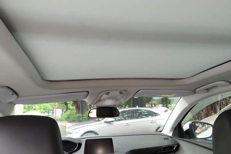 Used Peugeot 4008 2017 350THP Luxury Edition Headliner