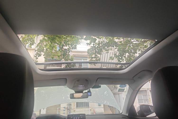Used Peugeot 4008 2017 350THP Elite Edition Headliner