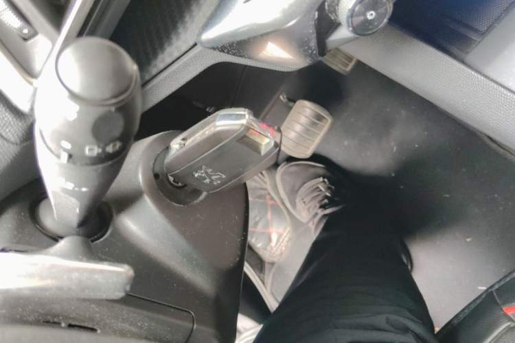 Used Peugeot 4008 2017 350THP Comfort Edition Interior 1