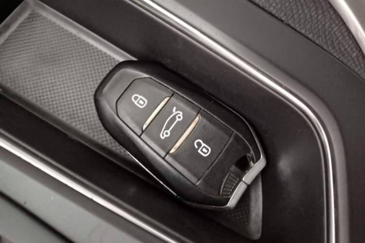 Used Peugeot 4008 2017 350THP Elite Edition Interior 1