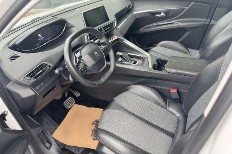 Used Peugeot 4008 2017 350THP Elite Edition Interior 2