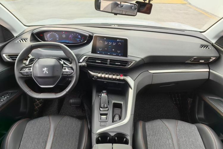 Used Peugeot 4008 2017 350THP Elite Edition Interior 4