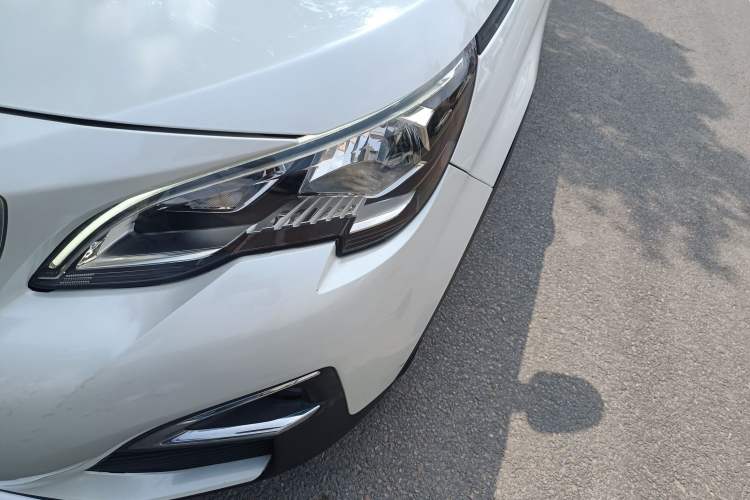 Used Peugeot 4008 2017 350THP Elite Edition Left Front Headlight