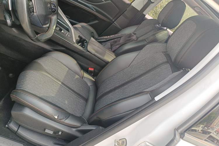 Used Peugeot 4008 2017 350THP Elite Edition Left Front Seat