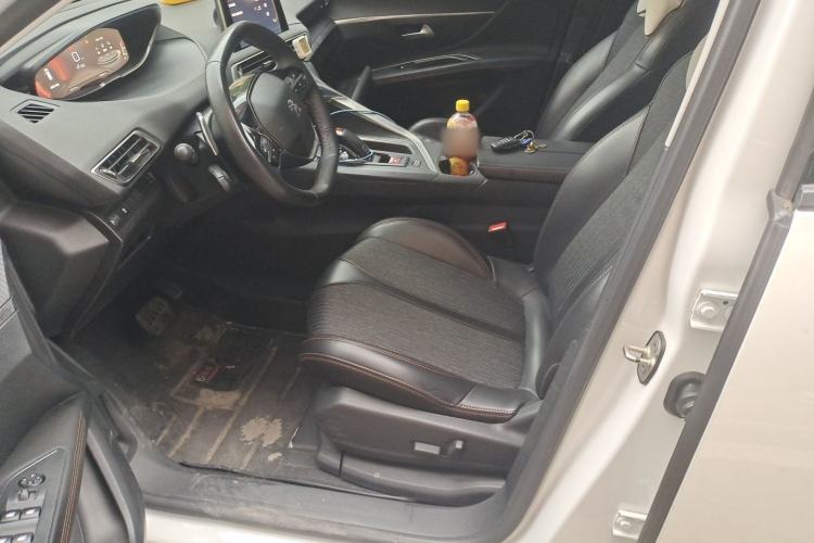 Used Peugeot 4008 2017 350THP Elite Edition Left Front Seat
