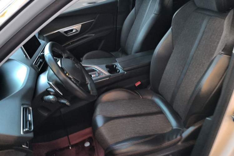 Used Peugeot 4008 2017 350THP Elite Edition Left Front Seat