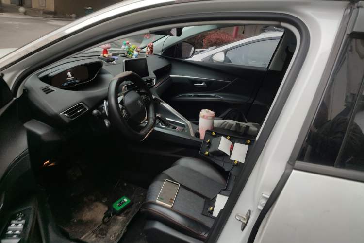 Used Peugeot 4008 2017 350THP Elite Edition Left Front Seat