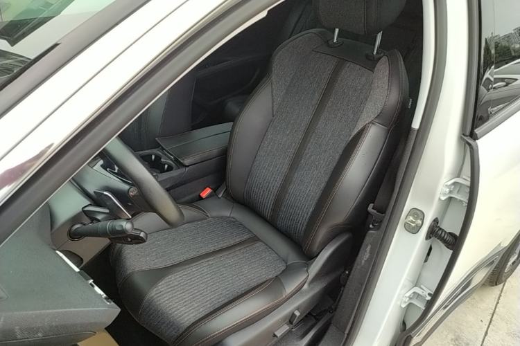 Used Peugeot 4008 2017 350THP Elite Edition Left Front Seat