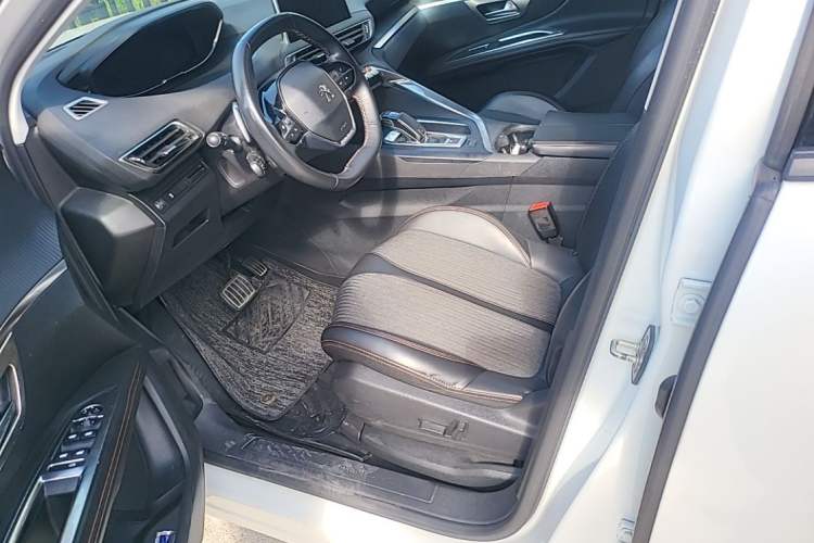 Used Peugeot 4008 2017 350THP Elite Edition Left Front Seat