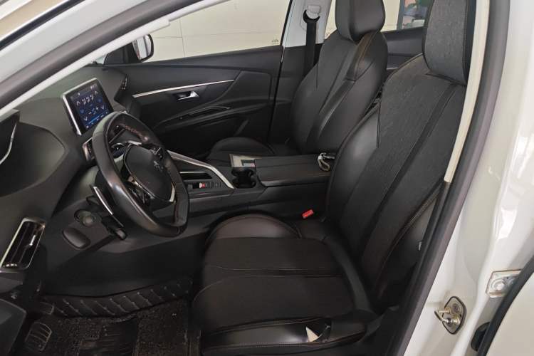 Used Peugeot 4008 2017 350THP Elite Edition Left Front Seat