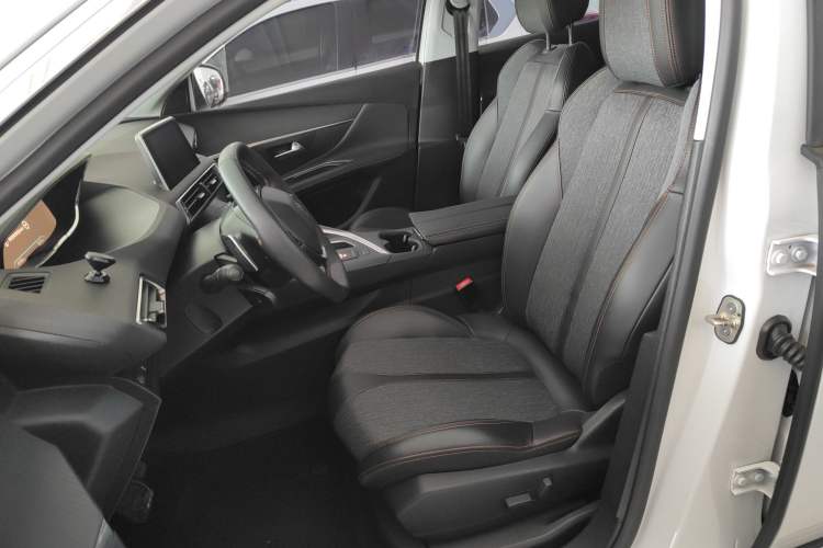 Used Peugeot 4008 2017 350THP Elite Edition Left Front Seat