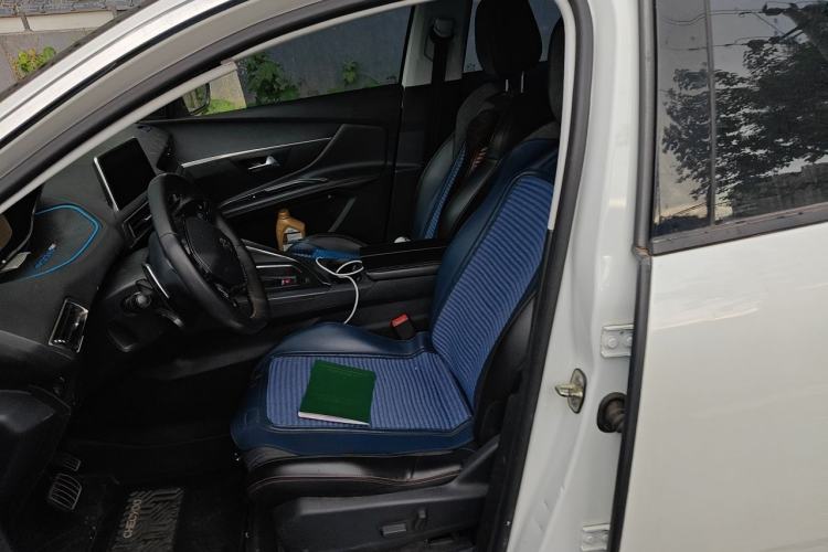 Used Peugeot 4008 2017 350THP Elite Edition Left Front Seat