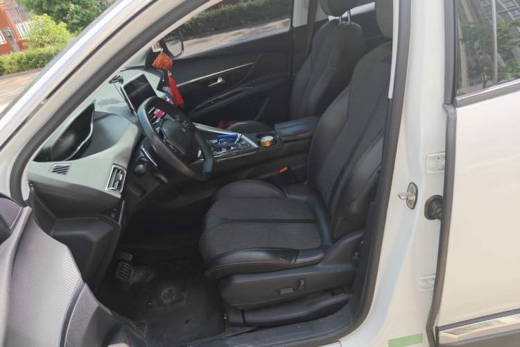 Used Peugeot 4008 2017 350THP Elite Edition Left Front Seat