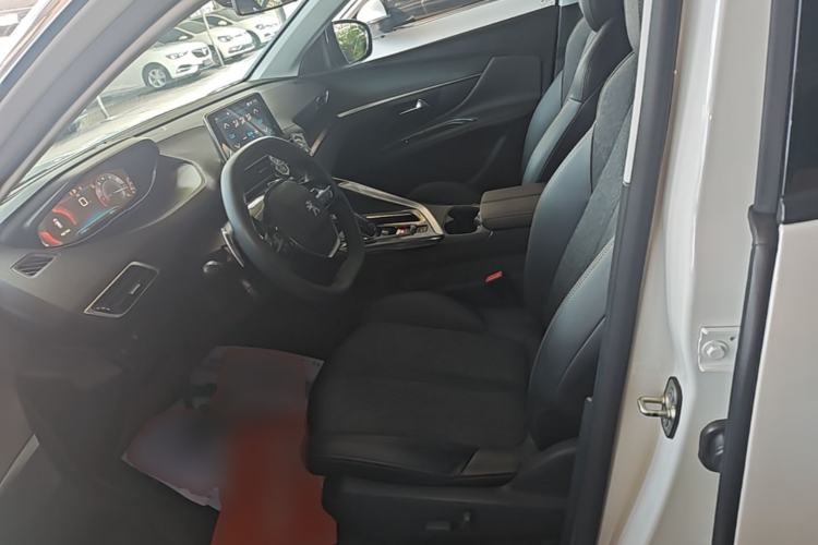 Used Peugeot 4008 2017 350THP Elite Edition Left Front Seat